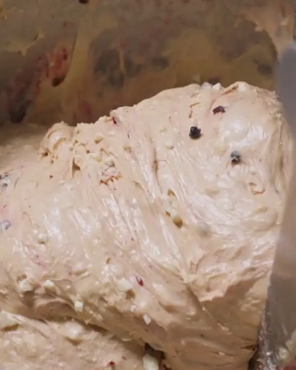 #10 Weißer Schokolade & Beeren Panettone: Zweiter Teig