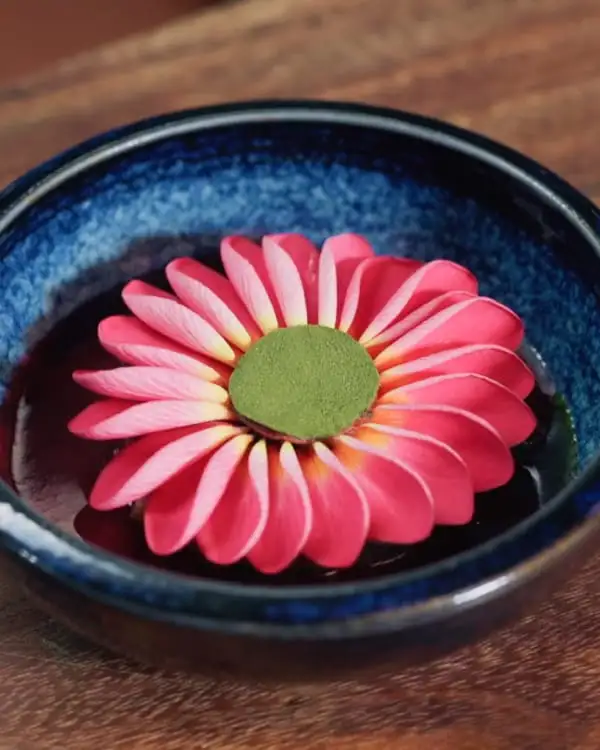 #4 Thunfisch in Mangoblattöl mit Rosenapfel