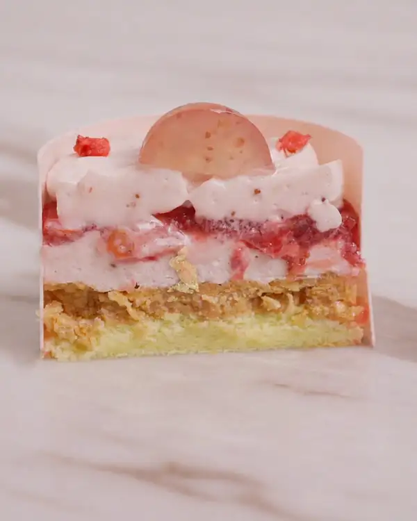 #16 Strawberry Charlotte Entremet Assembly