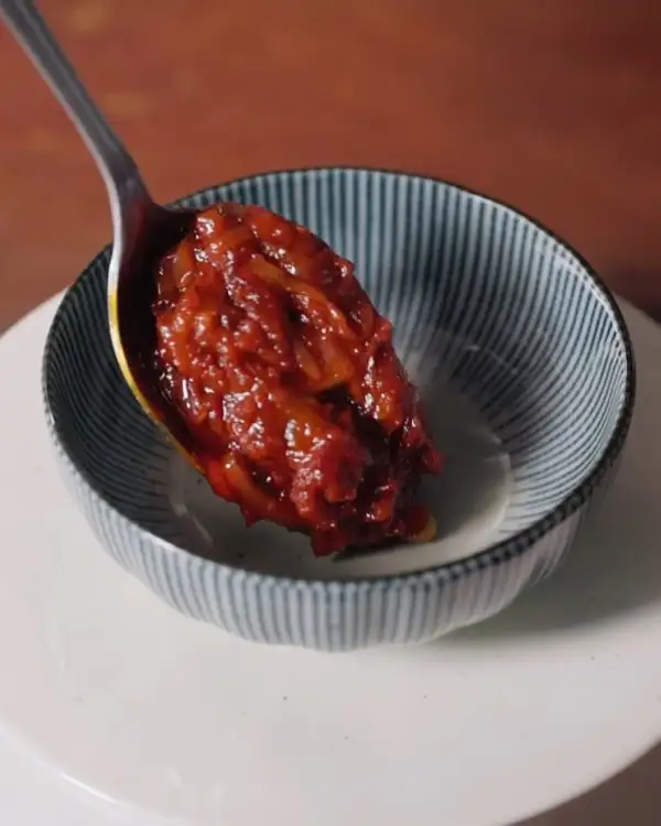#1 Sambal Tumis mit Tamarinde & Palmzucker