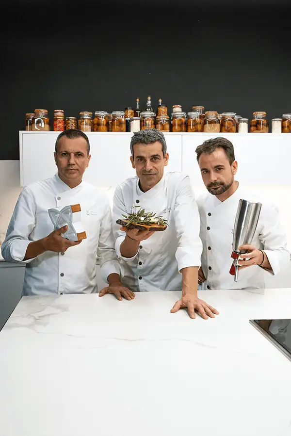 Innovative techniques of emotional cuisine