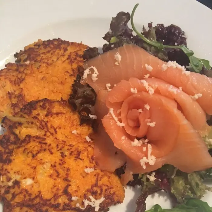creation thumb for Karottenrösti mit Lachsrose
