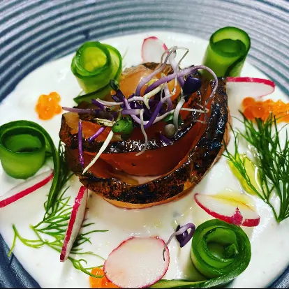 creation thumb for Marinated salmon with squid ink, citrus fruits, and caviar
