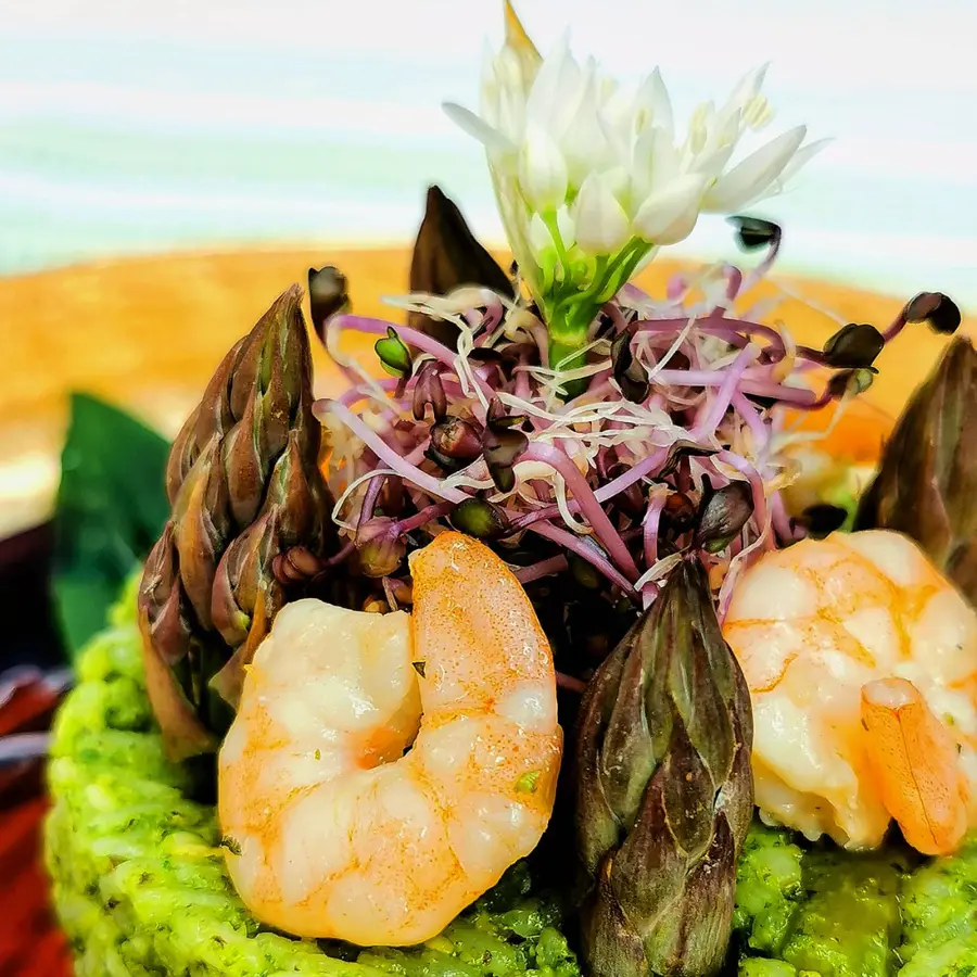 creation thumb for Wild garlic risotto with aspargus,honey