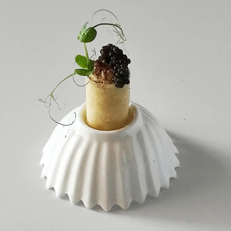 creation thumb for Cylindre croustillant, Morue, Cèpes et Caviar Oscetra