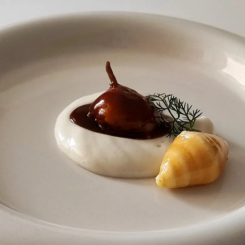 creation thumb for Glazed quail lollipops with Jerusalem artichoke purée
