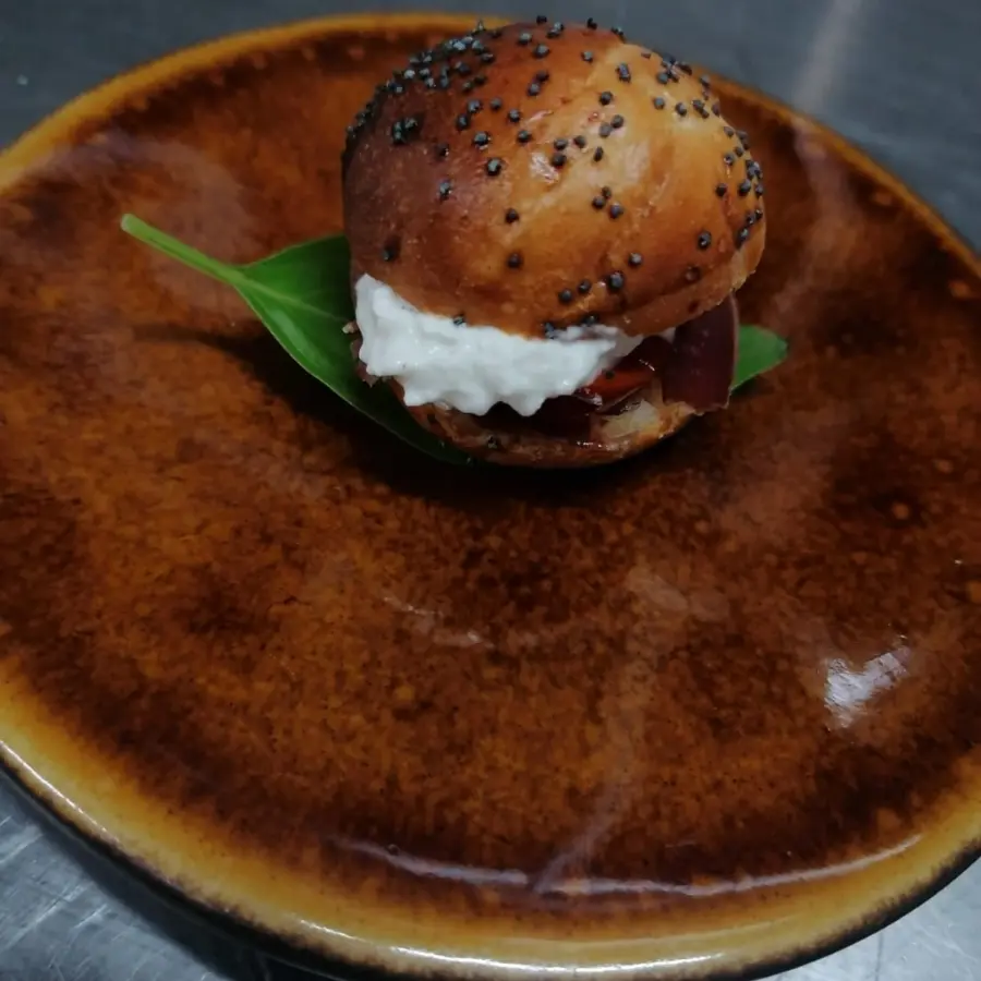creation thumb for Entree...