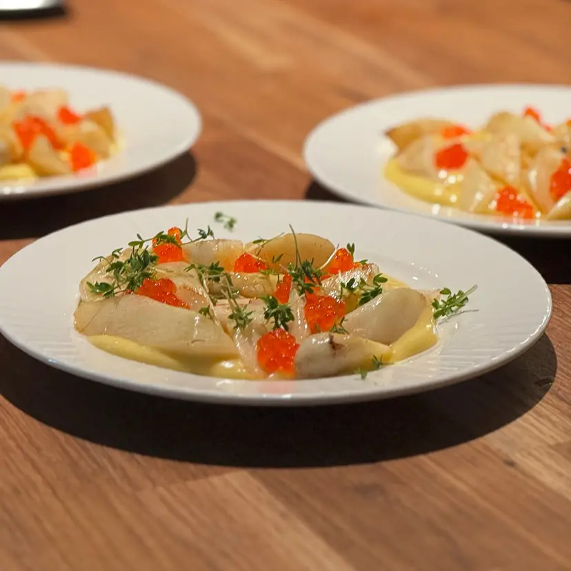creation thumb for White asparagus - lilac - trout roe