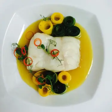 creation thumb for Branzino con purea di limone Meyer e insalata di zucchine