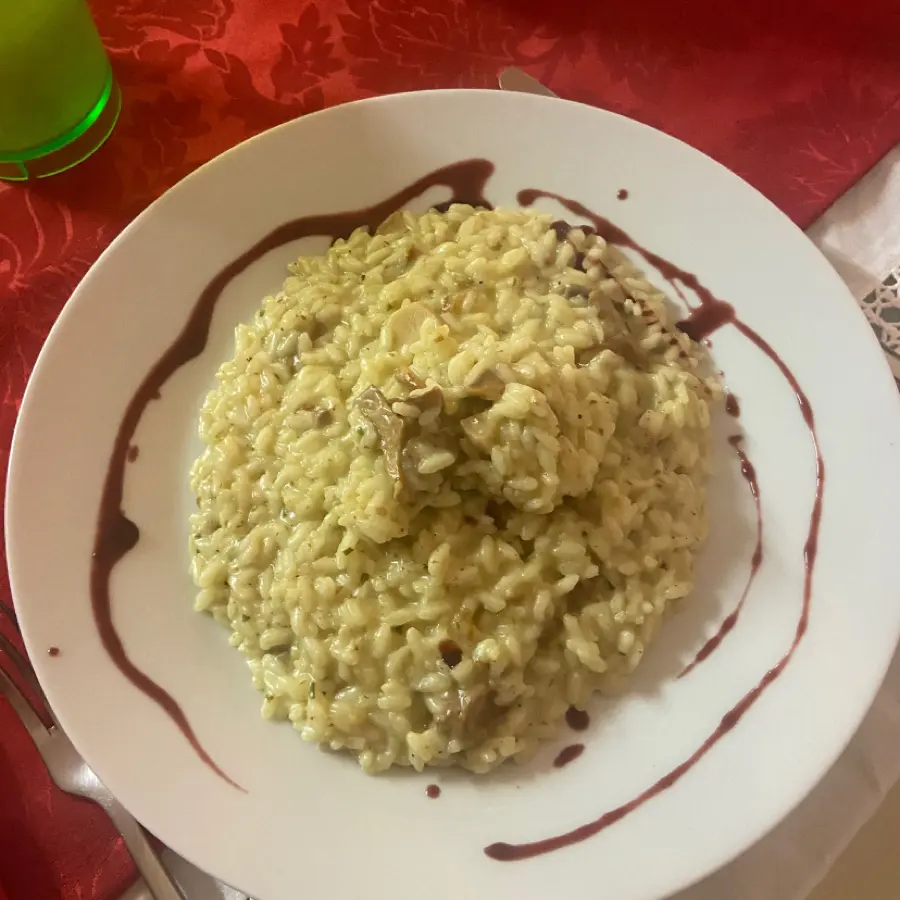 creation thumb for Risotto Porcini 🍄 e Castelmagno 🧀, gel di Pere 🍐e Barolo🍷