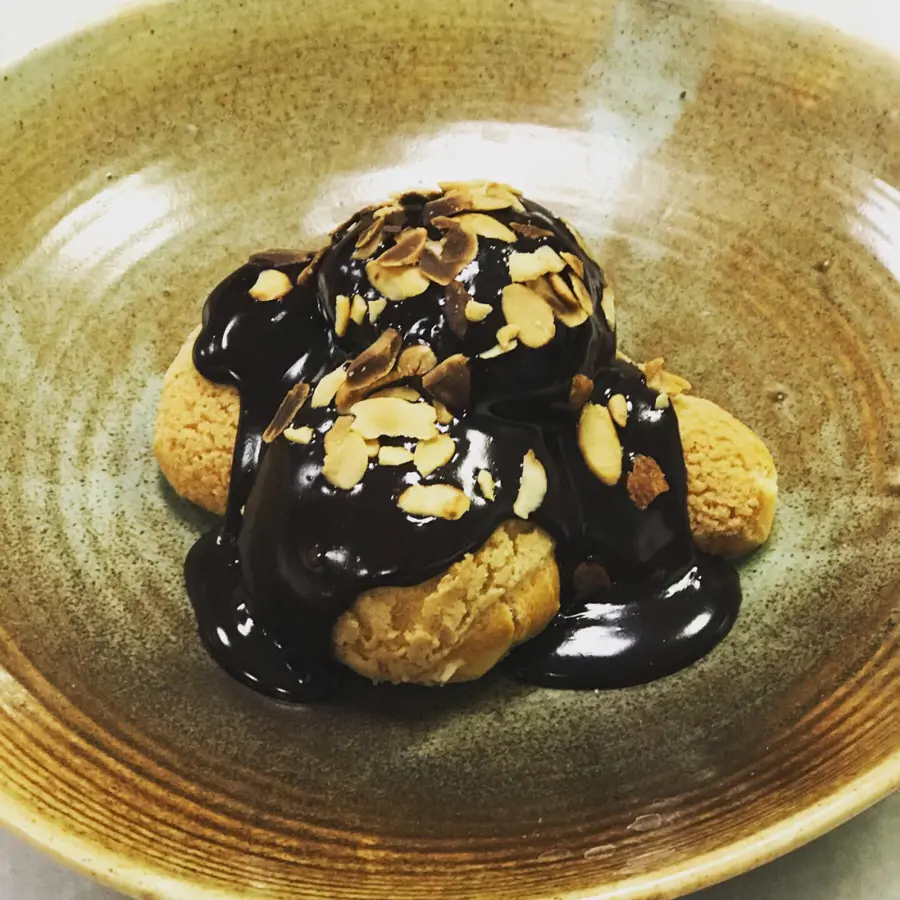 creation thumb for PROFITEROLE  fig puree , pastry cream , almonds