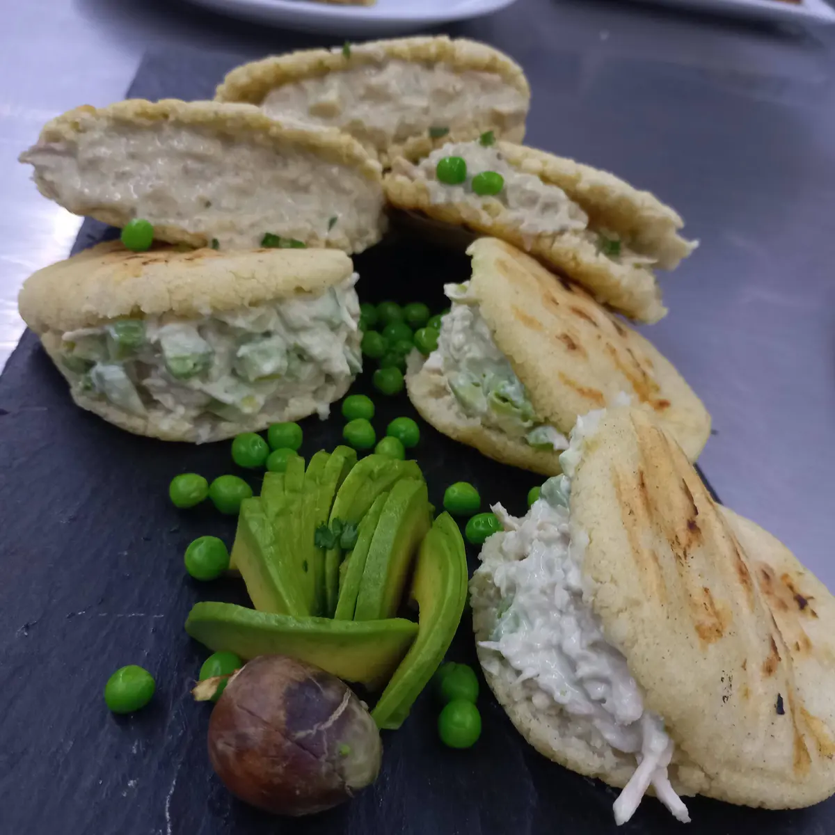 creation thumb for Arepas + Reina pepiada 🇻🇪