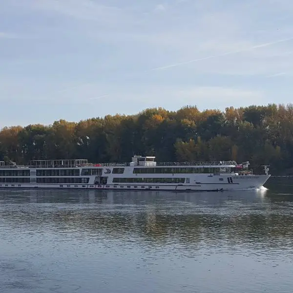 creation thumb for Flusskreuzfahrten bieten spannende Jobchancen
