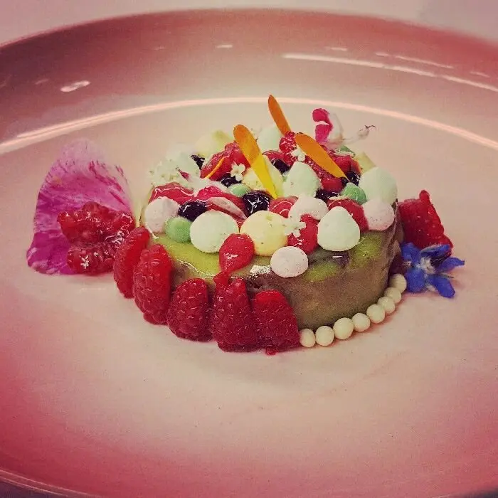 creation thumb for Spring chocolate cake/ Raspberry/ spring flavors