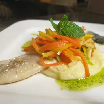 creation thumb for Poached trout fillet/ vegetable nest