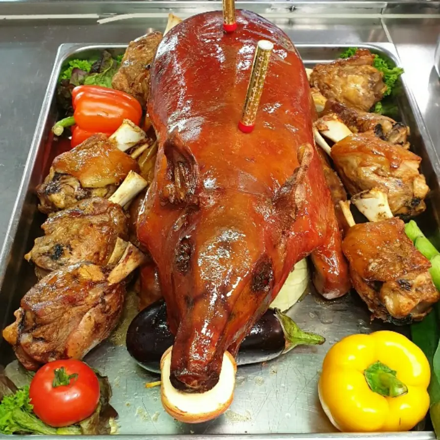 creation thumb for Whole roasted suckling pig