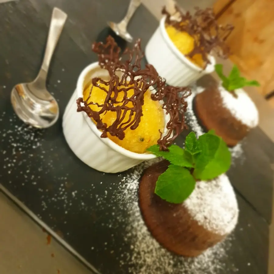 creation thumb for Schokoladentörtchen mit Chilli-Passionsfrucht Sorbet