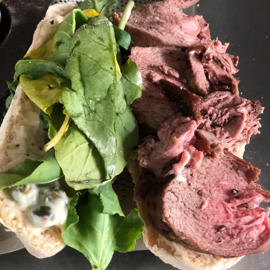 creation thumb for Roast beef sandwich with tartar sauce