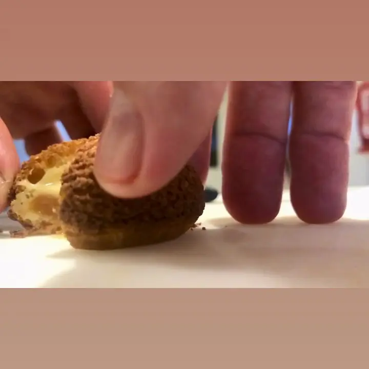 creation thumb for Choux with vaniglia crem and caramel