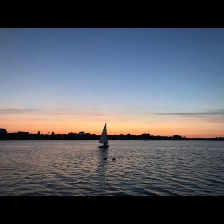 creation thumb for Feierabend an der Hamburger Außenalster