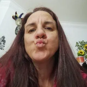 Angela Ruth