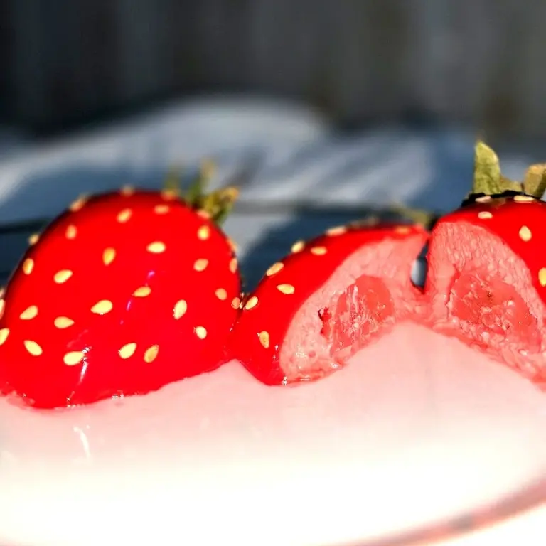 creation thumb for Fraise en trompe l’œil 🍓