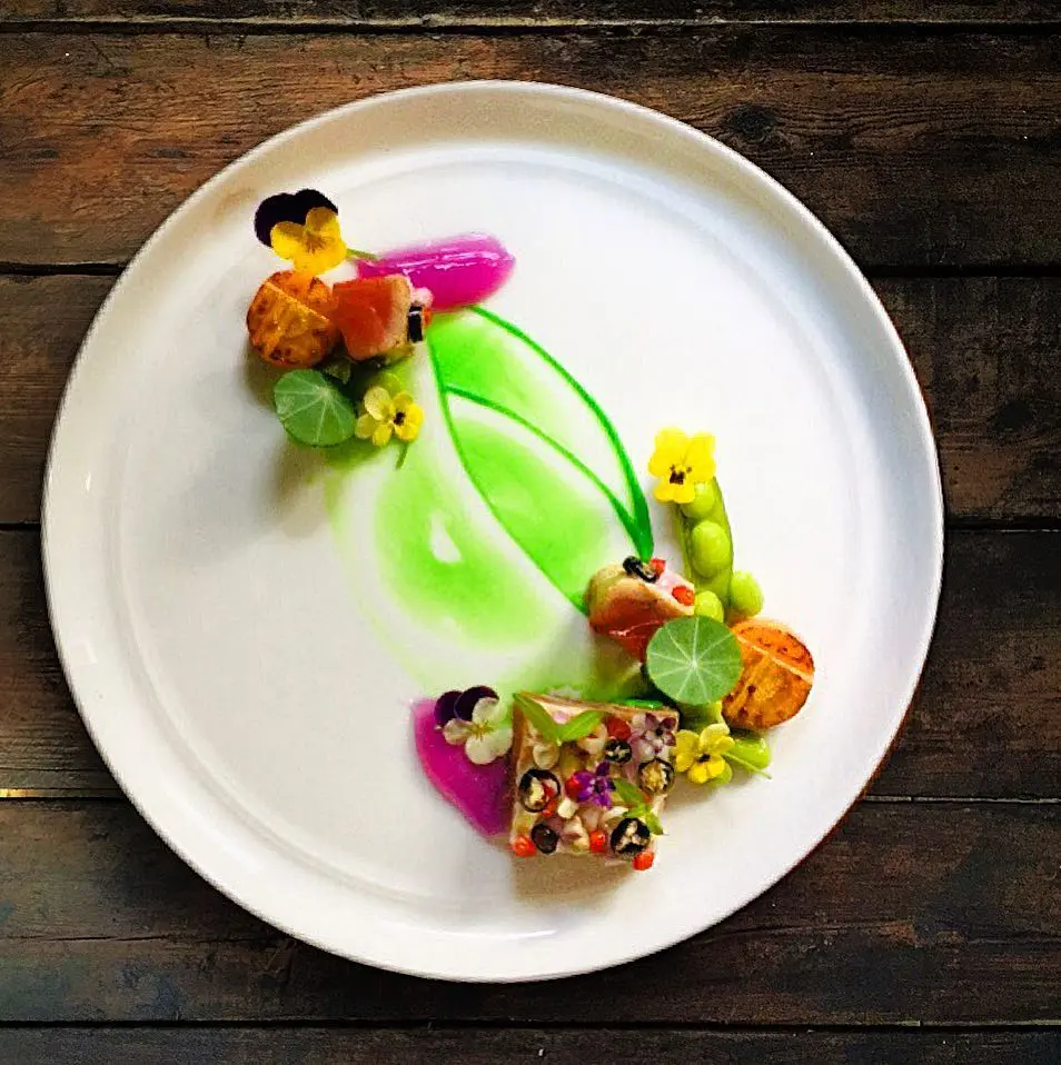 creation thumb for Tuna smabal matah•blue pea lime gel•pandan•