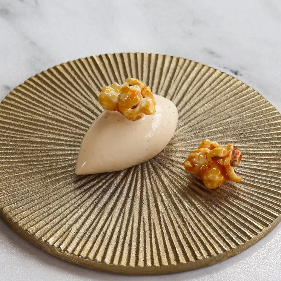 creation thumb for Caramelized popcorn - miso ice cream