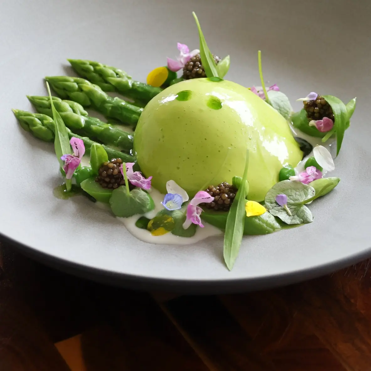 creation thumb for Asparagus with Poached Egg & Wild Garlic Hollandaise