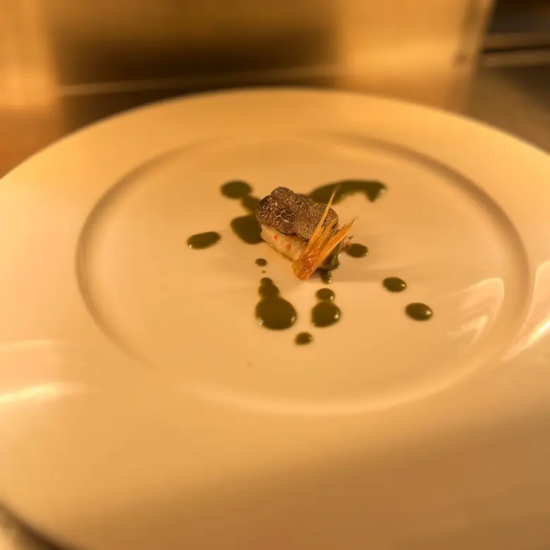 creation thumb for Triglia, mousseline de coquille Saint-Jacques, tomate fermentée, truffe