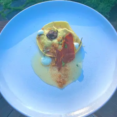 creation thumb for Raviolo Al'Ouvo mit Rosmarin-Butter