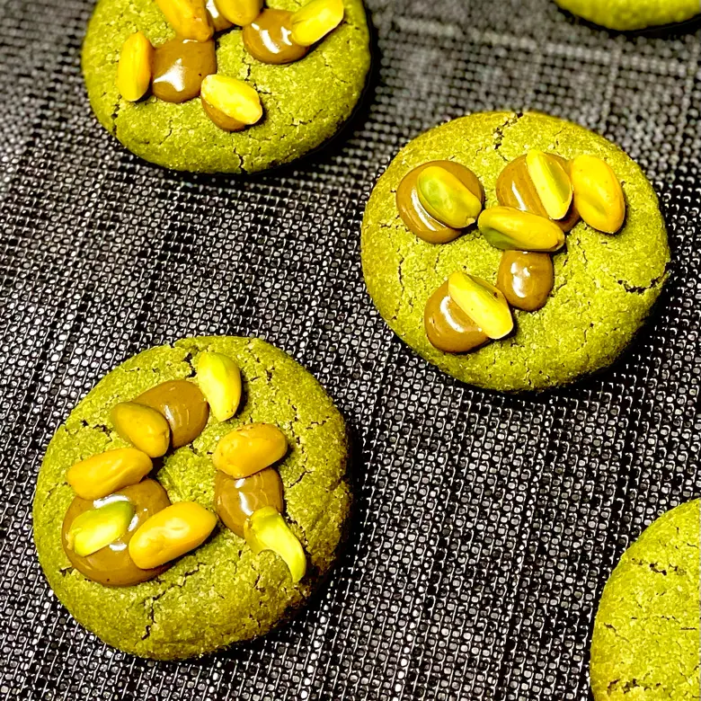 creation thumb for MATCHA & PISTACHIO COOKIES 🍪