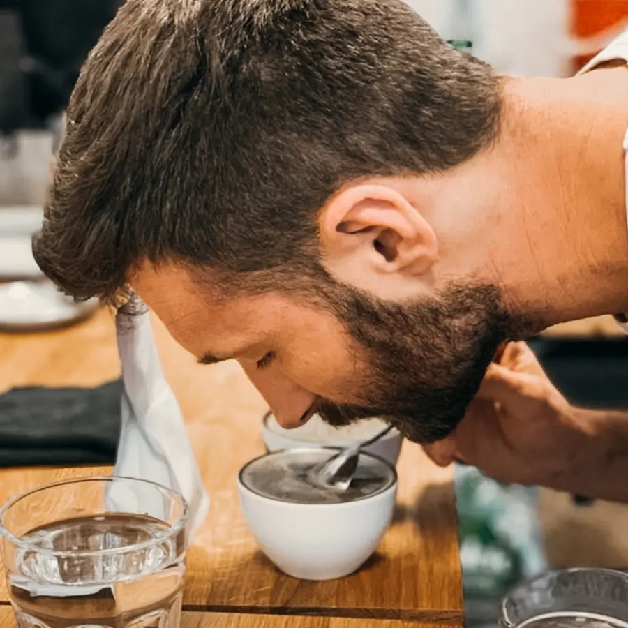 creation thumb for 𝘾𝙪𝙥𝙩𝙖𝙨𝙩𝙞𝙣𝙜 𝙙𝙖𝙮
.
Gemeinsam mit Kollegen @barista_daniel_gerlach verkosten wir heute fleißig Kaffees, die Daniel letzte Woche geröstet hat. 🔥
.
Kaffee aus Brasilien, Peru, Äthiopien, uvm. sind auf dem Verkostungstisch. ☕
.
Welche Aromen mögt ihr am liebste