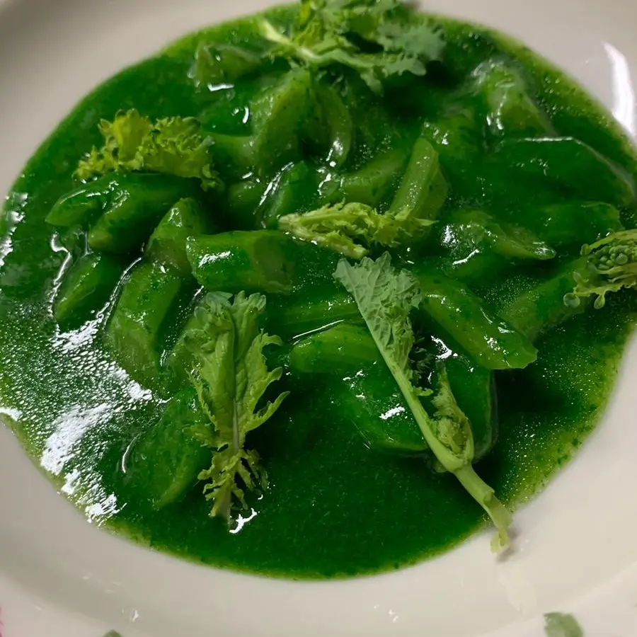 creation thumb for Turnip Greens Soup - 100% Plant-Based