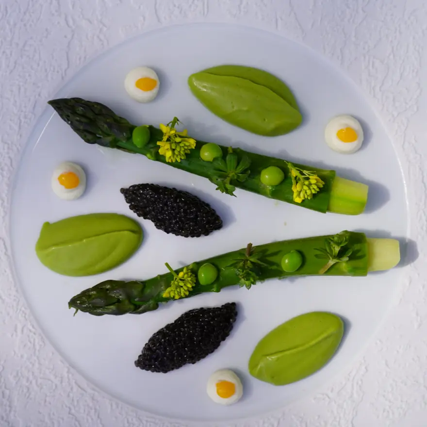 creation thumb for Asperges vertes, caviar et petits pois