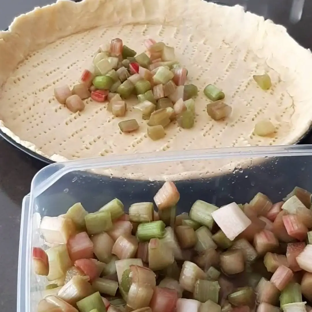 creation thumb for Rhubarb Tarte at 🏠