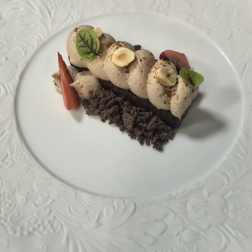 creation thumb for Brownie de café oscuro, ganache de chocolate con leche, avellana