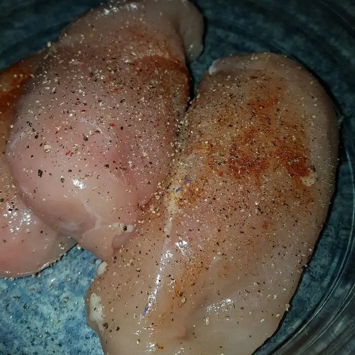 creation thumb for Seasoned raw Chicken