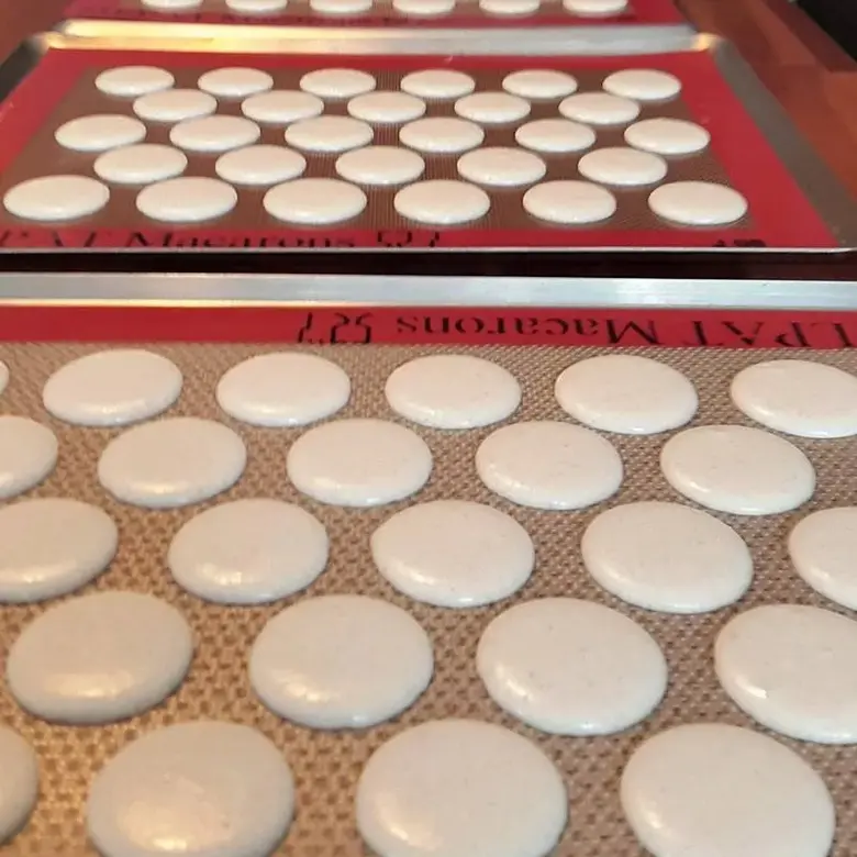 creation thumb for Incredible Macaron