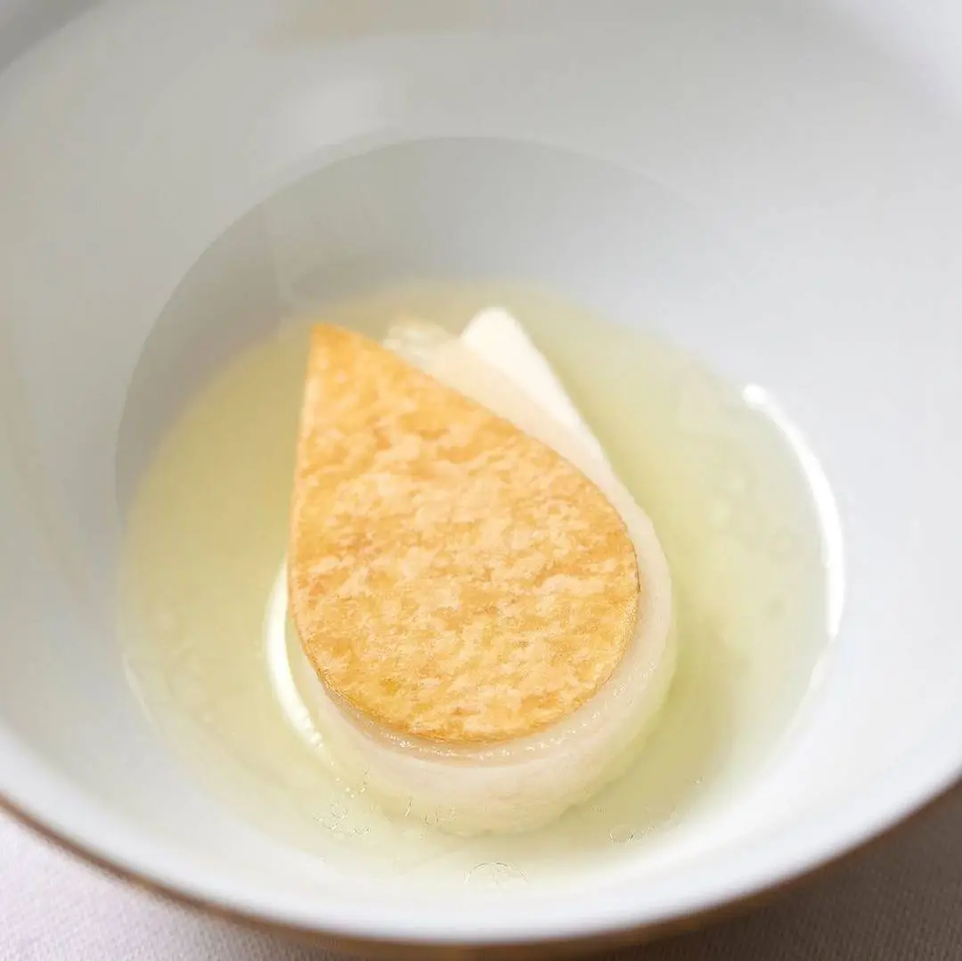 creation thumb for Pear Sorbet with Preserved Elderflower