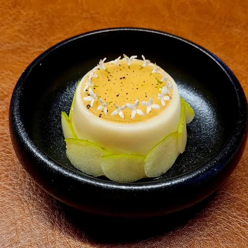 creation thumb for panna cotta with stewed apple. topped gel of tea and vanilla