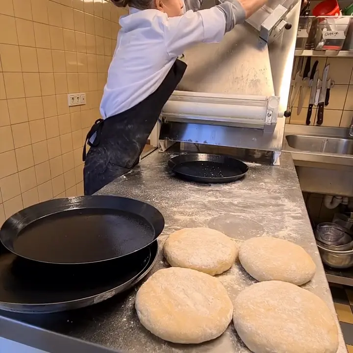 creation thumb for Dutch vlaai in the making