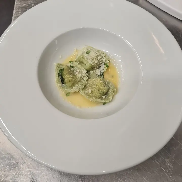 creation thumb for Tortelloni verdi al burro e salvia