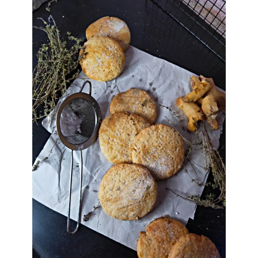 creation thumb for Ginger thyme shortbread