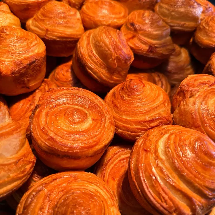 creation thumb for Pane sfogliato al burro salato
