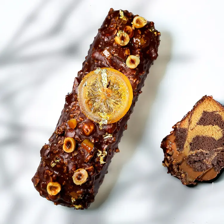 creation thumb for Chocolate and hazelnut travel cake