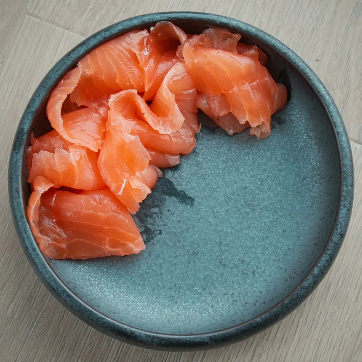 creation thumb for Vanilla and poppy cured salmon