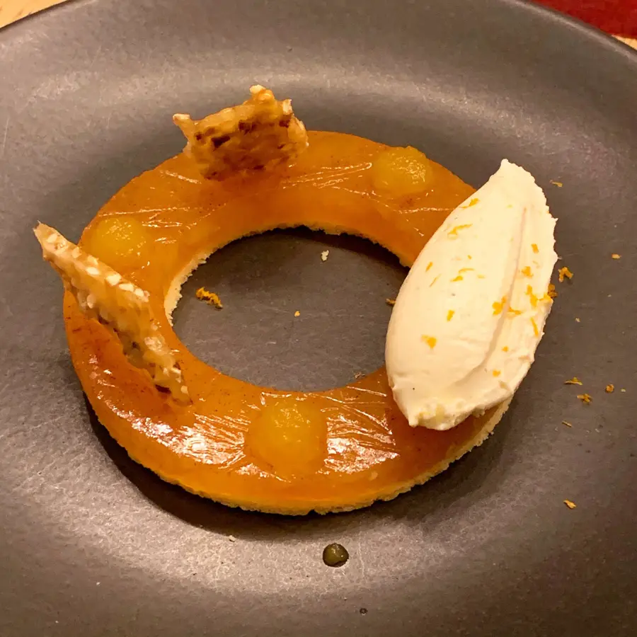 creation thumb for Moderne Apfeltarte mit Tonkabohnenmascarpone