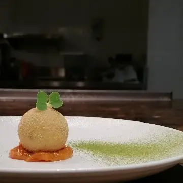 creation thumb for Chicken and blue cheese 