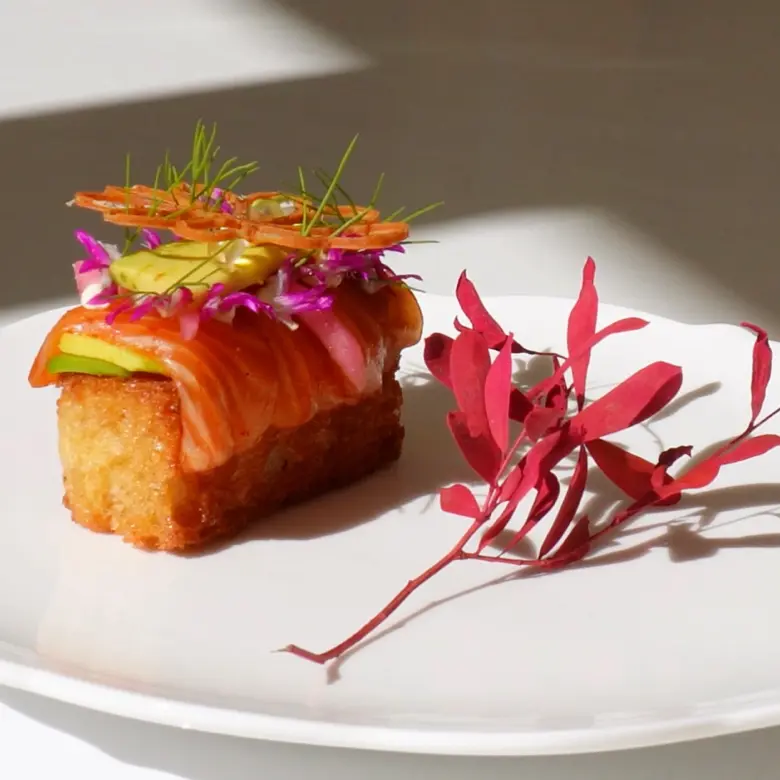 creation thumb for Salmon Croûte with Yuzu Caviar